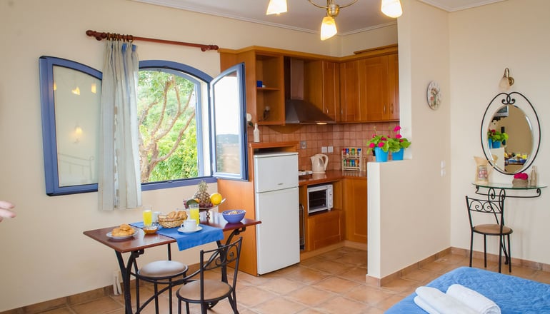 Diana Studios - Τραπεζάκι, Κεφαλονιά