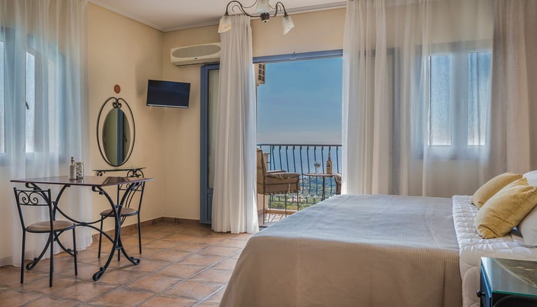 Diana Studios - Τραπεζάκι, Κεφαλονιά