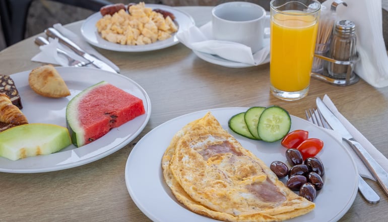 Afroessa - Αδάμαντας, Μήλος