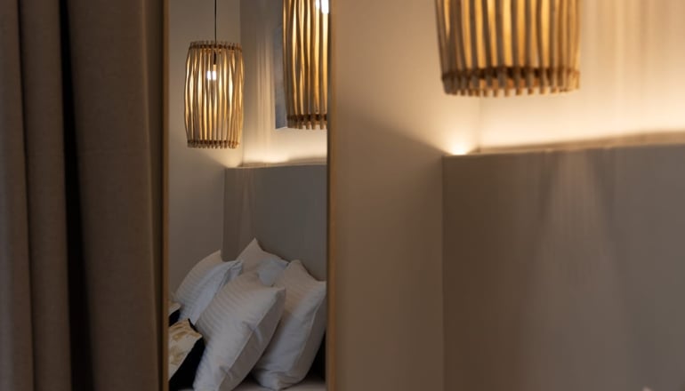 Afroessa - Αδάμαντας, Μήλος