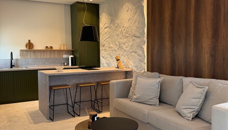 Poema - Αντίπαρος