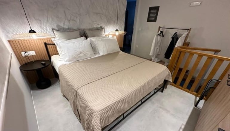 Poema - Αντίπαρος