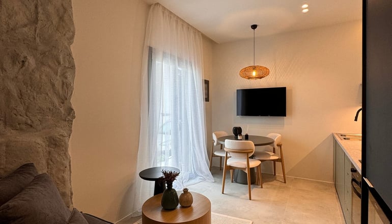 Poema - Αντίπαρος