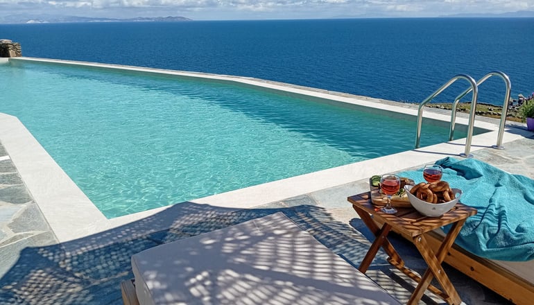 Mandrokathisio Luxury Apartments - Φάρος, Σίφνος