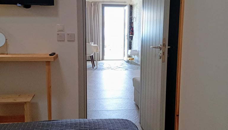 Mandrokathisio Luxury Apartments - Φάρος, Σίφνος