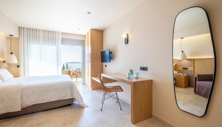 Elixia - Τολό, Ναύπλιο