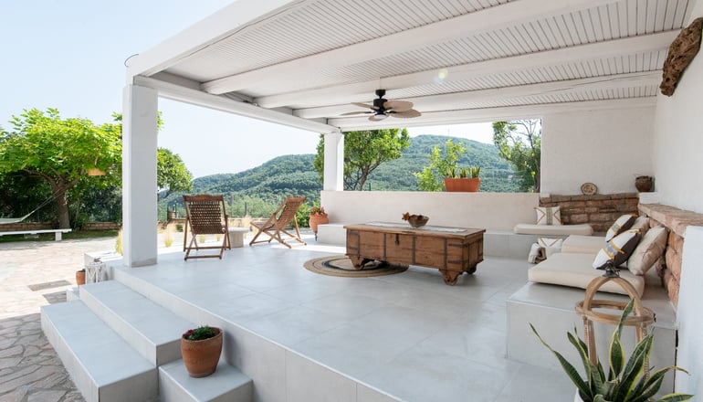 The Well Lichnos - Λύχνος, Πάργα