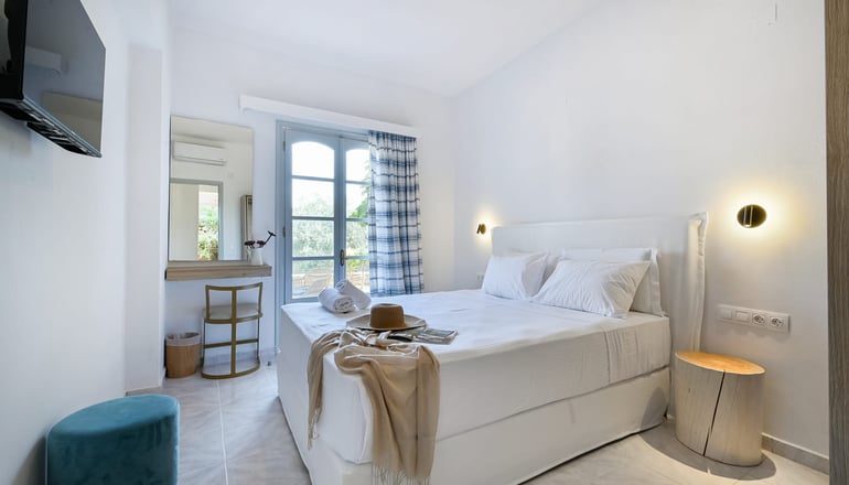 The Well Lichnos - Λύχνος, Πάργα