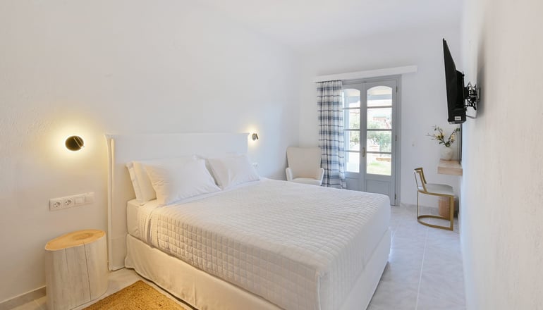 The Well Lichnos - Λύχνος, Πάργα