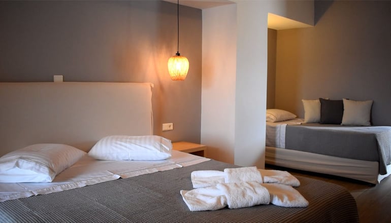 Trizonia Bay Hotel - Τριζόνια, Φωκίδα