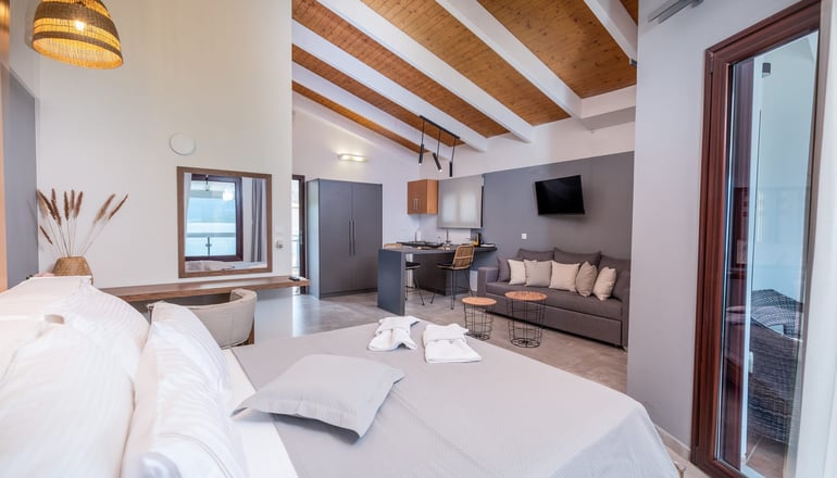 Trizonia Bay Hotel - Τριζόνια, Φωκίδα