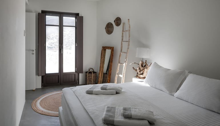 4* Zetine Suites - Αλοπρόνοια, Σίκινος