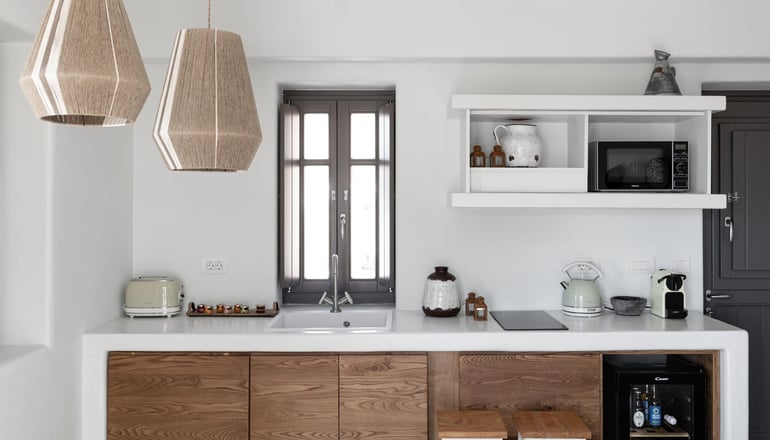 4* Zetine Suites - Αλοπρόνοια, Σίκινος