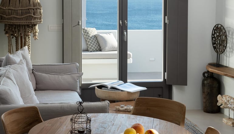 4* Zetine Suites - Αλοπρόνοια, Σίκινος