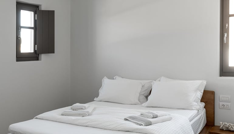 4* Zetine Suites - Αλοπρόνοια, Σίκινος