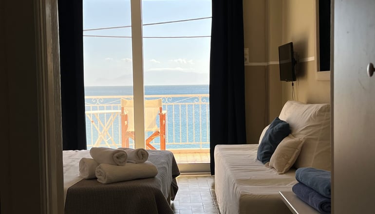 Paradisos Guesthouse - Άγιοι Πάντες, Γαλαξίδι
