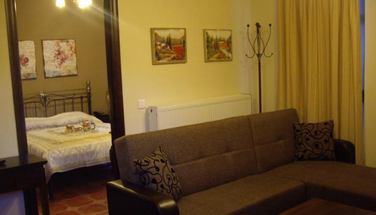 Ορεάδες Suites
