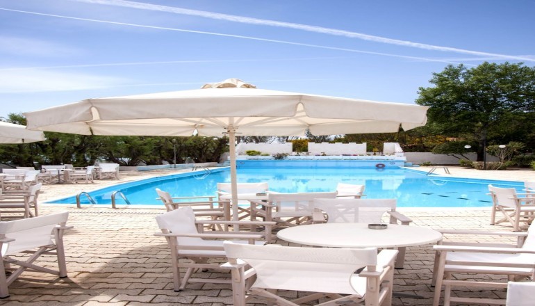 Eden Beach Plaka Hotel