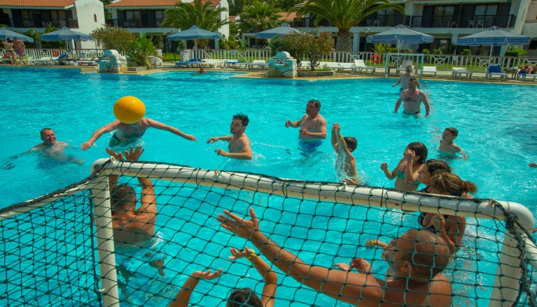 4* Golden Coast Hotel