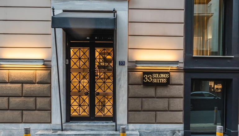33 Solonos Suites