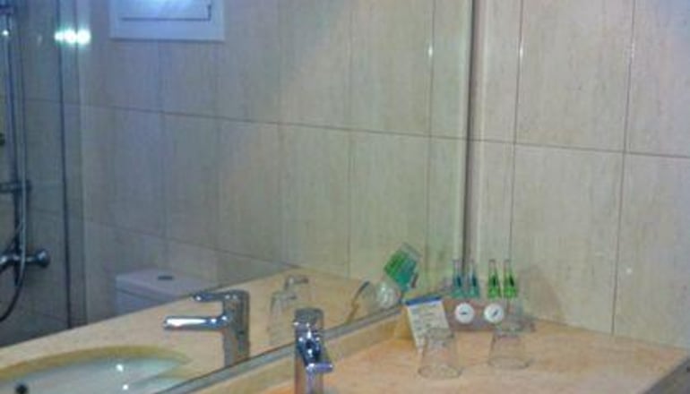 Plaza Hotel Kanapitsa