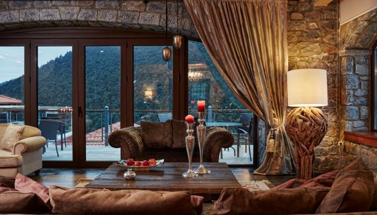 Nefeles Luxury Residence & Lounge