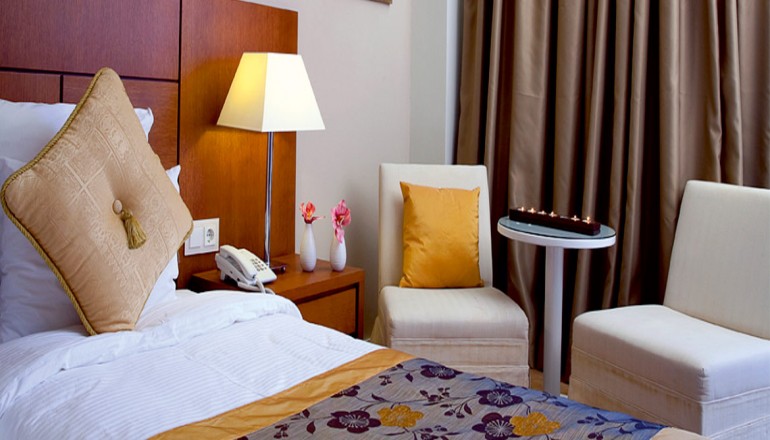 4* Nepheli Hotel