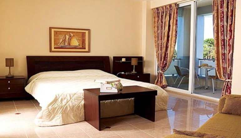 Dolphin Resort Hotel