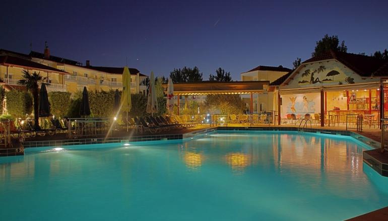 4* Grand Platon Hotel
