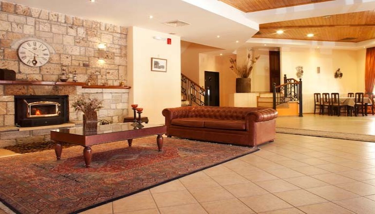 Κύναιθα Hotel