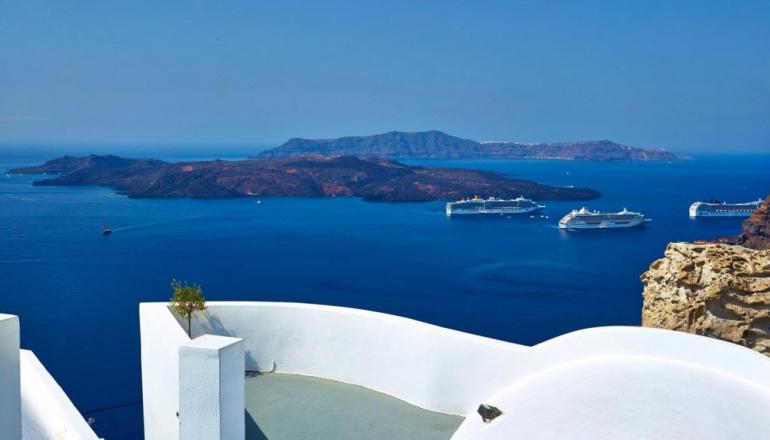 5* Volcano View Hotel