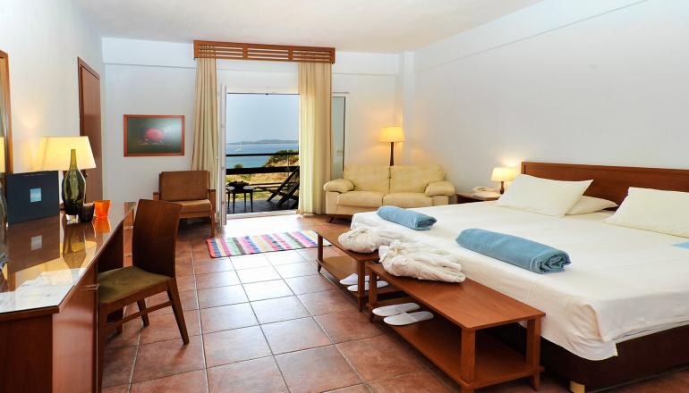 4* Xenia Ouranoupolis Hotel