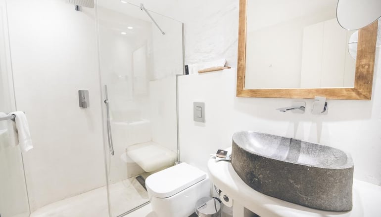 4* Adel Private Suites