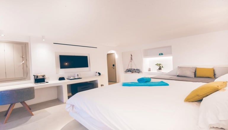 4* Adel Private Suites