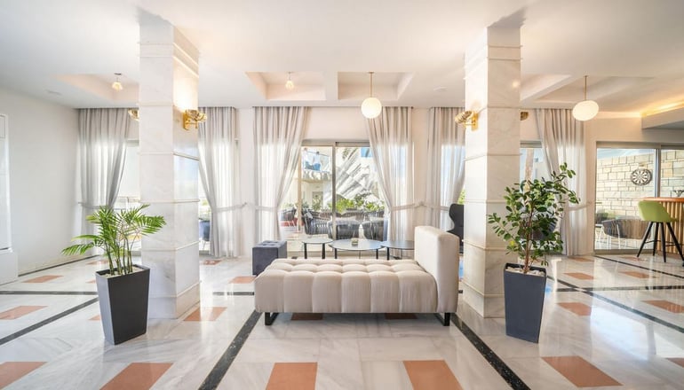 4* Adele Beach Hotel