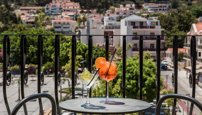 4* Aenos Hotel