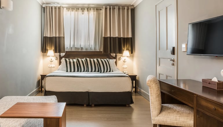 4* Aenos Hotel