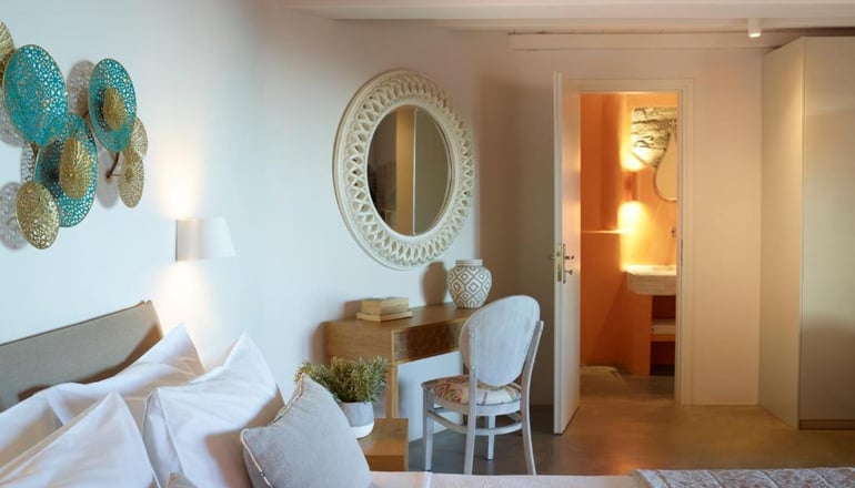 4* Aeolis Tinos Suites