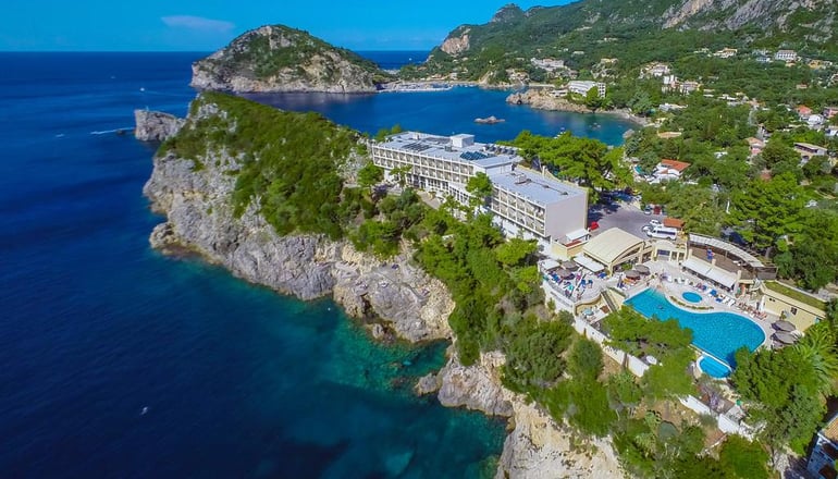 4* Akrotiri Beach Hotel