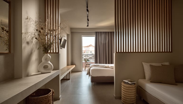 4* Alamis Hotel & Apartments