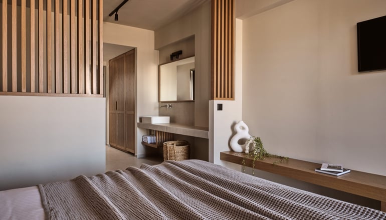 4* Alamis Hotel & Apartments