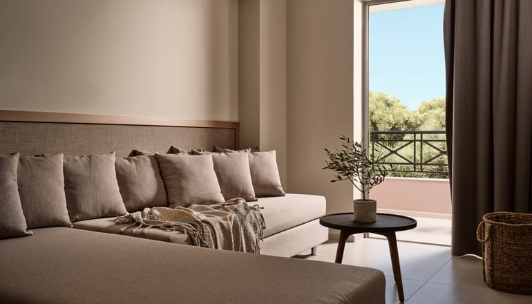 4* Alamis Hotel & Apartments