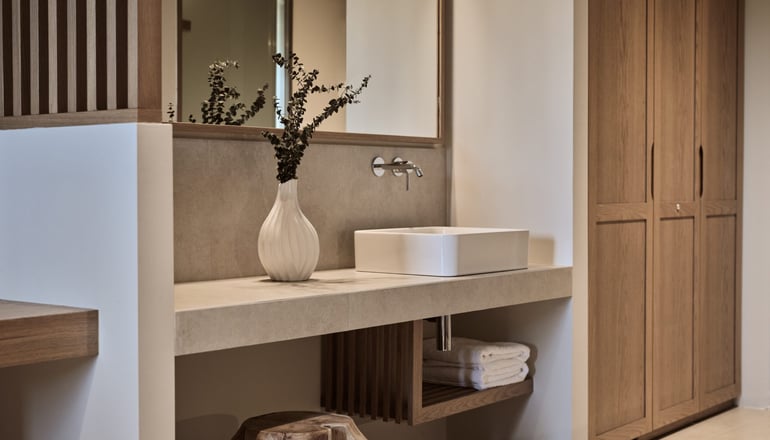 4* Alamis Hotel & Apartments