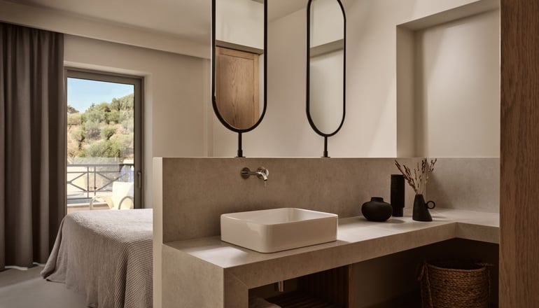 4* Alamis Hotel & Apartments