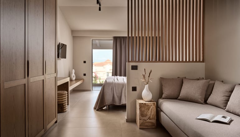 4* Alamis Hotel & Apartments