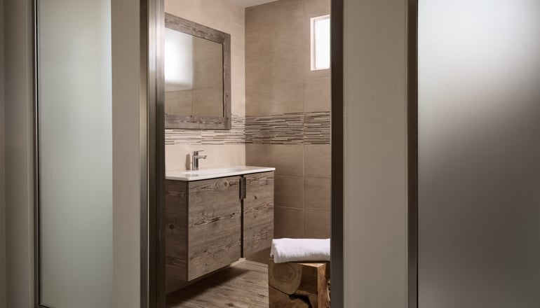 4* Alamis Hotel & Apartments