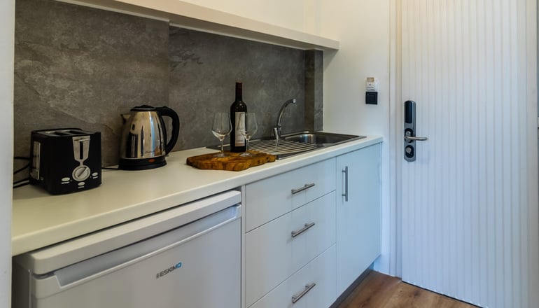 4* Alamis Hotel & Apartments