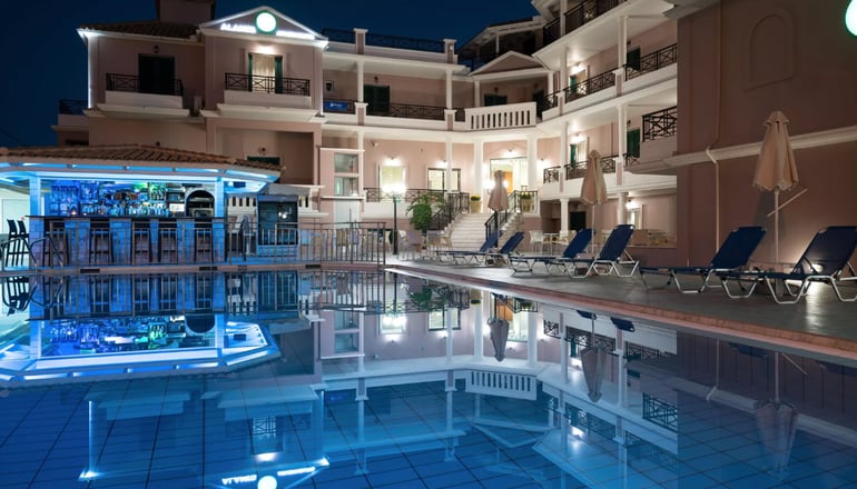 4* Alamis Hotel & Apartments