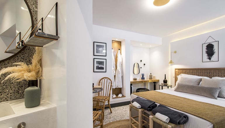 4* Amelot Art Suites - Φηρά, Σαντορίνη