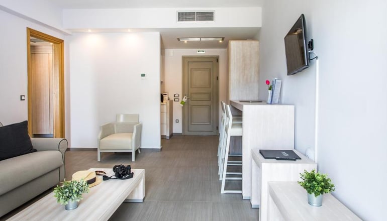 4* Aqua Oliva Resort - Σύβοτα